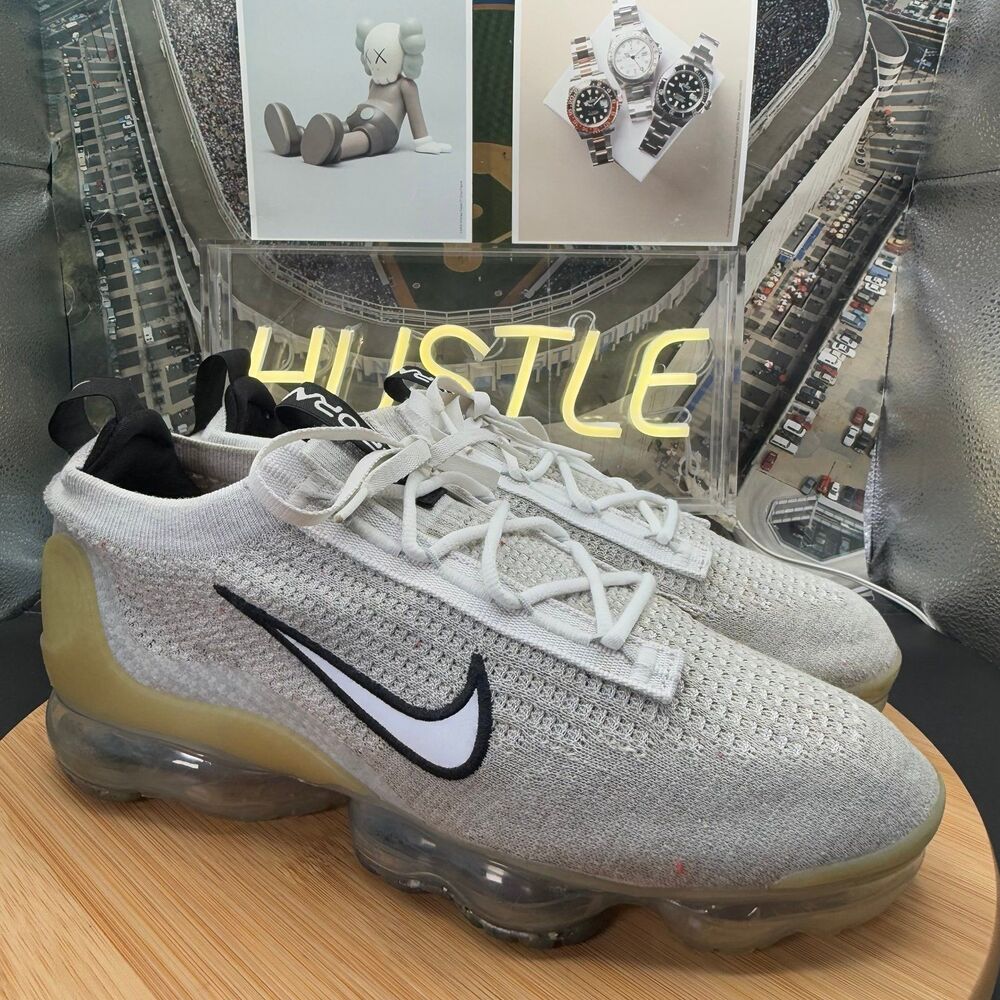 Nike Air VaporMax 2021 Flyknit Monochrome Men’s Size 9.5